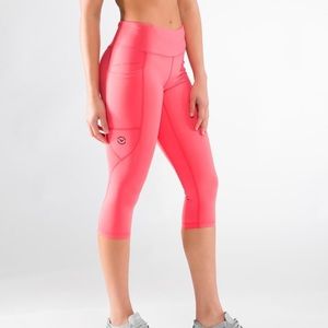 Virus Eco 34 Stay Cool Cropped Leggings